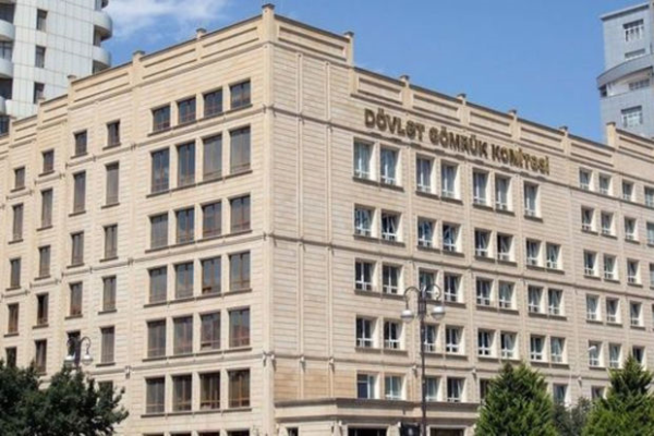 DGK: Xankəndiyə qanunsuz yük apardığına görə saxlanan iranlı sürücülər ölkələrinə